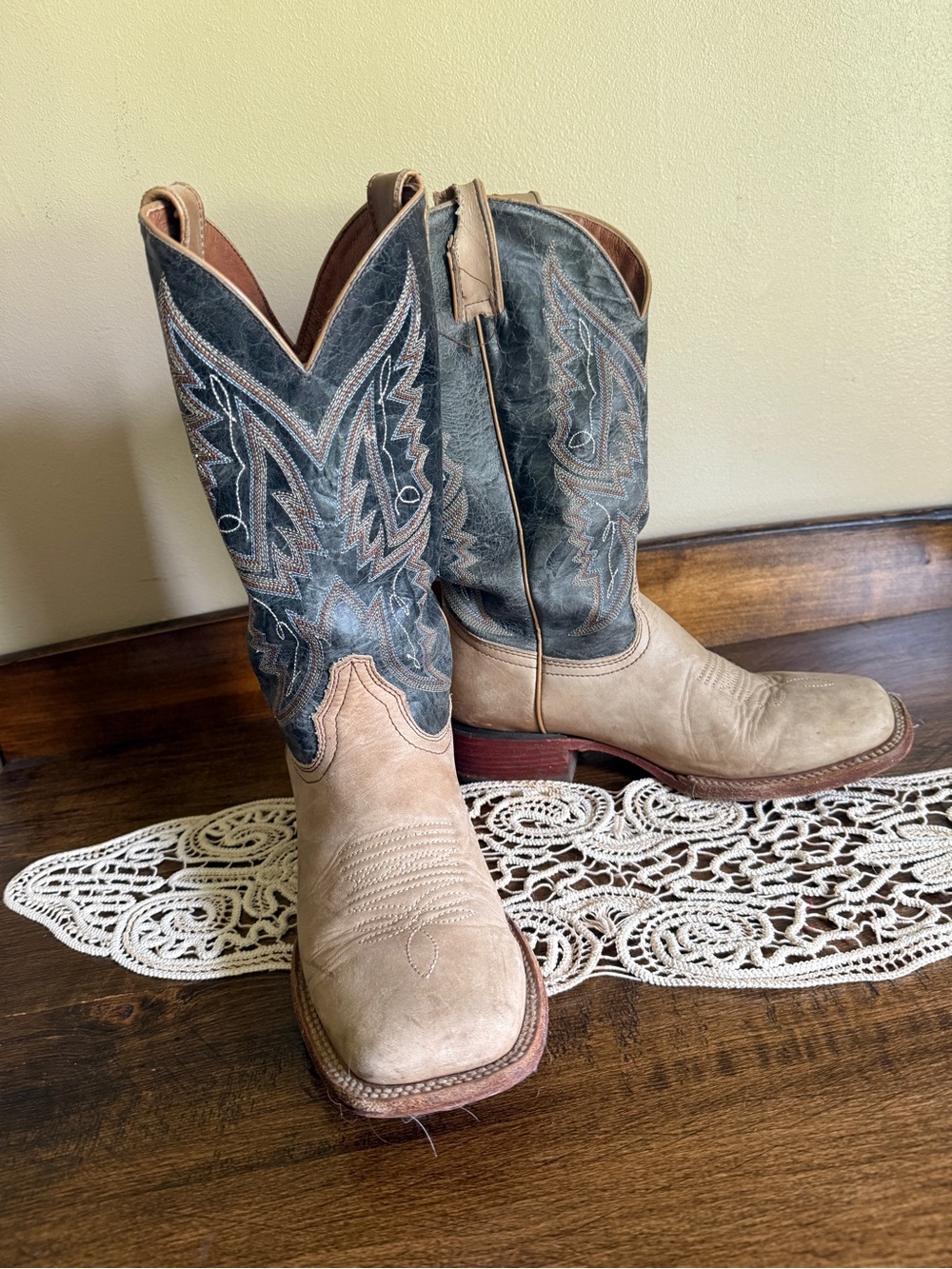 JB Dillons Women's Black and Brown Leather Square Toe
Western Cowboy Boots